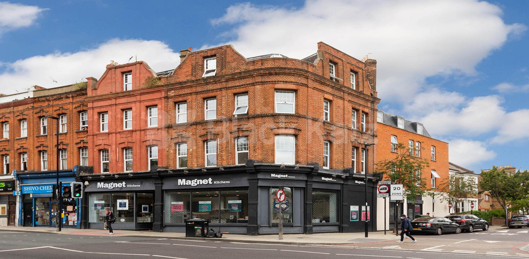 			4 Bedroom, 1 bath, 1 reception Flat			 Criterion Mews, UPPER HOLLOWAY 